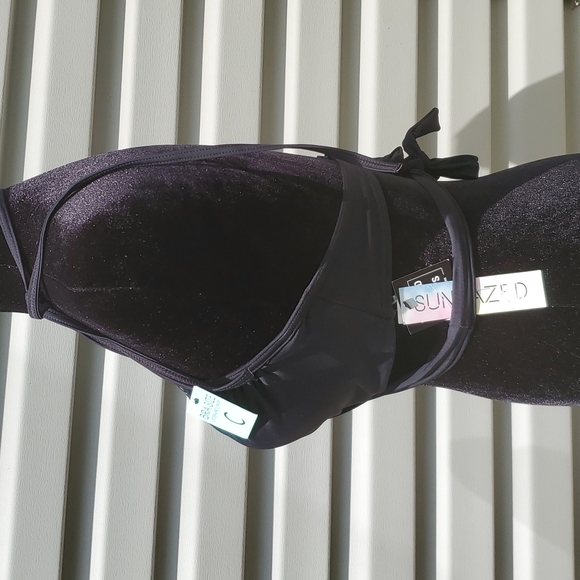 Sundazed Black bikini top size 34C - Picture 3 of 11